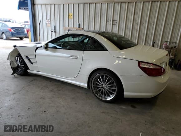 ✅ 2015 Mercedes-Benz SL 550 • VIN: WDDJK7DA7FF032546 • Лот: 47452355. Опубликован ранее на Copart с пробегом 50 745 миль. Бесплатный доступ к архиву аукционных продаж из США и подробный отчёт об истории автомобиля на DreamBid. Изображение 2.