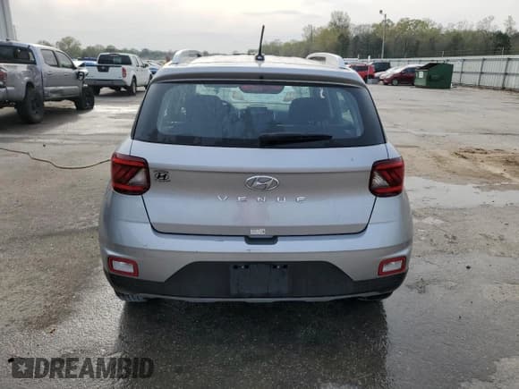 ✅ 2024 Hyundai Venue SEL • VIN: KMHRC8A3XRU306761 • Lot: 50785145. Listed on Copart with 11,059 mi. Free auction sales archive from the USA and detailed vehicle history report at DreamBid. Image 6.