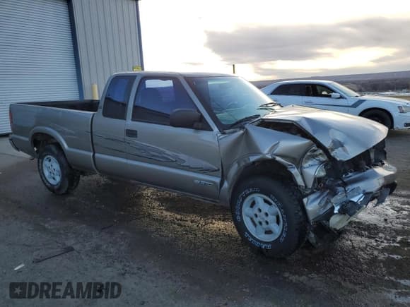✅ 2003 Chevrolet S-10 • VIN: 1GCDT19X738265003 • Лот: 46169725. Опубликован ранее на Copart с пробегом Не указан. Бесплатный доступ к архиву аукционных продаж из США и подробный отчёт об истории автомобиля на DreamBid. Изображение 4.