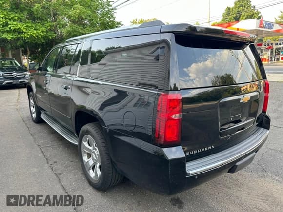 ✅ 2016 Chevrolet Suburban LTZ • VIN: 1GNSKJKC3GR100493 • Lot: 69578704. Wystawiony na Copart z przebiegiem 202 688 mil. Bezpłatny archiwum sprzedaży aukcyjnych z USA i szczegółowy raport historii pojazdu na DreamBid. Zdjęcie 2.