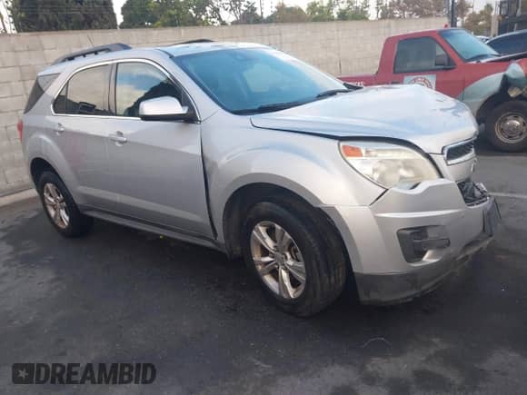 2012 Chevrolet Equinox 1LT z VIN 2GNALDEK9C6166436, wystawiony jako IAAI lot #43320095 z przebiegiem 141 474 mil mil oraz . Historia ofert i sprzedaży dostępna na DreamBid. Obrazek 1.