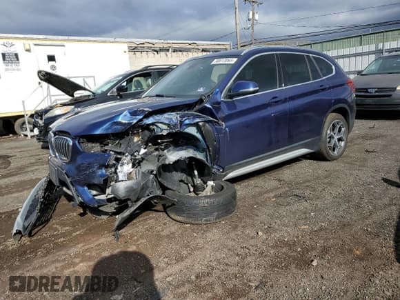 ✅ 2018 BMW X1 xDrive28i • VIN: WBXHT3C35J5L34453 • Lot: 90613065. Listed on Copart with 100,736 mi. Free auction sales archive from the USA and detailed vehicle history report at DreamBid. Image 1.