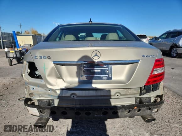 ✅ 2012 Mercedes-Benz C 300 Sport • VIN: WDDGF8BB7CA697469 • Lot: 90234095. Listed on Copart with 122,653 mi. Free auction sales archive from the USA and detailed vehicle history report at DreamBid. Image 6.