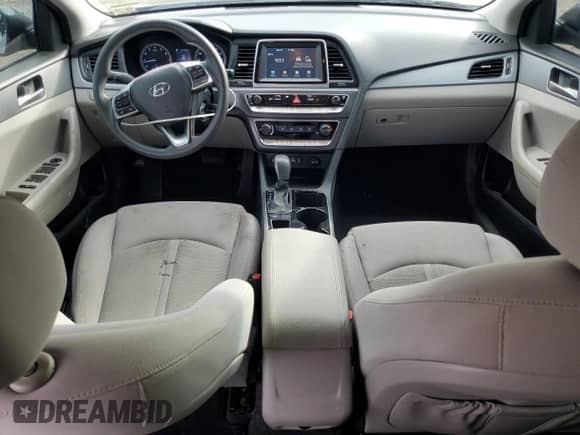 2018 Hyundai Sonata SE с VIN 5NPE24AF8JH615295, выставлен на аукционе Copart как лот 81614175 с пробегом 117 036 миль миль и Списание • Salvage title. История ставок и продаж доступна на DreamBid. Изображение 8.