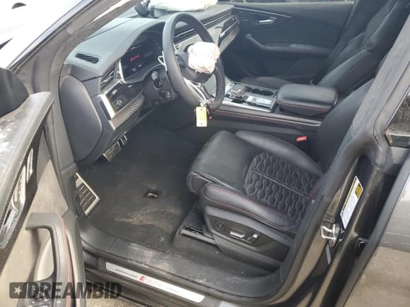 ✅ 2021 Audi RS Q8 • VIN: WU1ARBF13MD014823 • Лот: 85311134. Опубликован ранее на Copart с пробегом 46 627 миль. Бесплатный доступ к архиву аукционных продаж из США и подробный отчёт об истории автомобиля на DreamBid. Изображение 8.