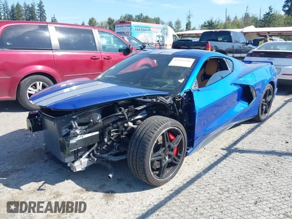 ✅ 2021 Chevrolet Corvette 3LT • VIN: 1G1YC2D4XM5122952 • Lot: 43247546. Listed on IAAI with 11,727 mi. Free auction sales archive from the USA and detailed vehicle history report at DreamBid. Image 18.