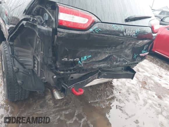 ✅ 2017 Jeep Cherokee Trailhawk L Plus • VIN: 1C4PJMBB9HW551506 • Лот: 41650841. Опубликован ранее на IAAI с пробегом 51 273 миль. Бесплатный доступ к архиву аукционных продаж из США и подробный отчёт об истории автомобиля на DreamBid. Изображение 6.