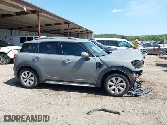 ✅ 2019 MINI Countryman Cooper • VIN: WMZYS7C57K3F45677 • Lot: 42560469. Listed on IAAI with 73,925 mi. Free auction sales archive from the USA and detailed vehicle history report at DreamBid. Image 13.
