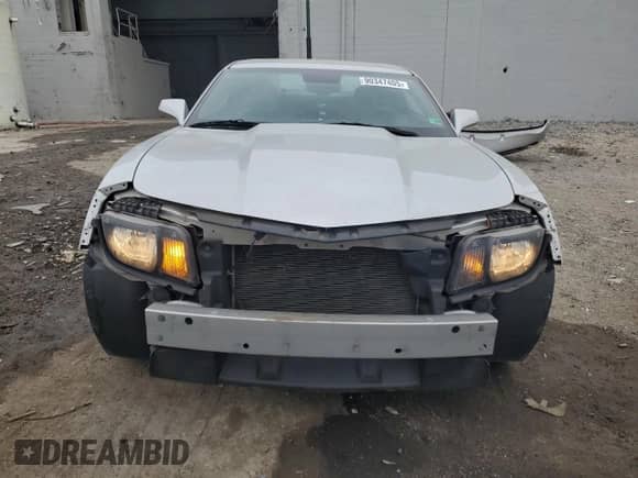 2010 Chevrolet Camaro 2LT с VIN 2G1FC1EV0A9223585, выставлен на аукционе Copart как лот 90347405 с пробегом 40 562 миль миль и Списание • Salvage title. История ставок и продаж доступна на DreamBid. Изображение 5.