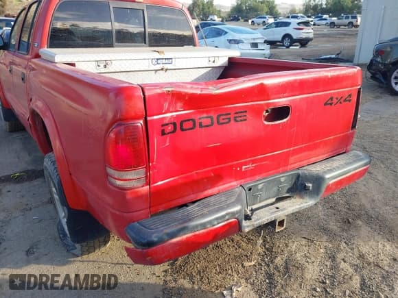 ✅ 2001 Dodge Dakota Sport • VIN: 1B7GG2AN01S105143 • Lot: 41615969. Wystawiony na IAAI z przebiegiem 211 884 mil. Bezpłatny archiwum sprzedaży aukcyjnych z USA i szczegółowy raport historii pojazdu na DreamBid. Zdjęcie 12.