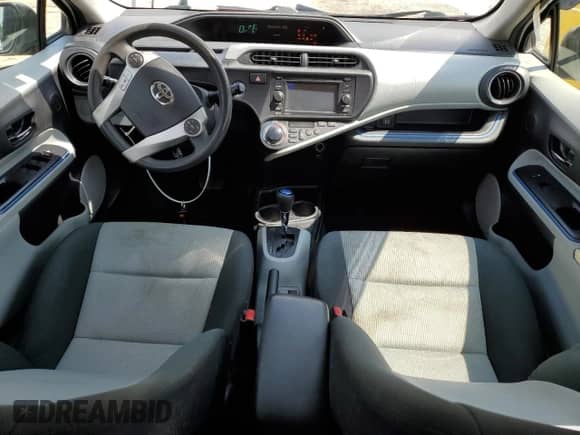 2012 Toyota Prius Two z VIN JTDKDTB3XC1505855, wystawiony jako Copart lot #63186005 z przebiegiem 154 318 mil mil oraz Szkoda całkowita • Salvage title. Historia ofert i sprzedaży dostępna na DreamBid. Obrazek 8.