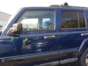 ✅ 2006 Jeep Commander • VIN: 1J8HG48K56C124311 • Lot: 41587020. Wystawiony na IAAI z przebiegiem 100 234 mil. Bezpłatny archiwum sprzedaży aukcyjnych z USA i szczegółowy raport historii pojazdu na DreamBid. Zdjęcie 14.