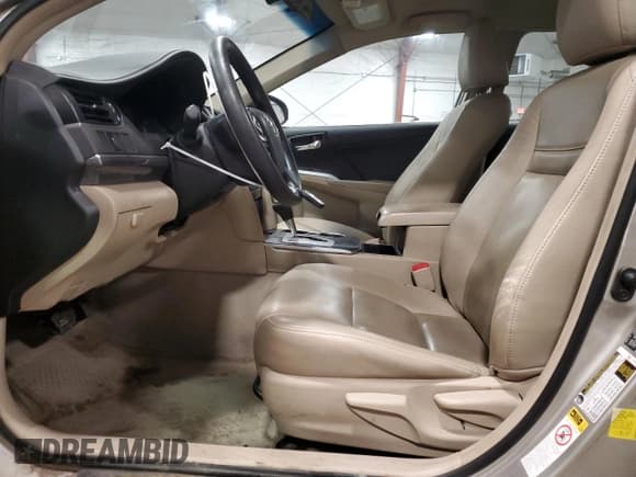 ✅ 2014 Toyota Camry XLE • VIN: 4T1BD1FK0EU108299 • Lot: 93213595. Wystawiony na Copart z przebiegiem 115 369 mil. Bezpłatny archiwum sprzedaży aukcyjnych z USA i szczegółowy raport historii pojazdu na DreamBid. Zdjęcie 7.