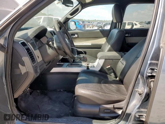 ✅ 2011 Mercury Mariner Premier • VIN: 4M2CN8HG9BKJ08665 • Lot: 85329905. Listed on Copart with 123,967 mi. Free auction sales archive from the USA and detailed vehicle history report at DreamBid. Image 7.