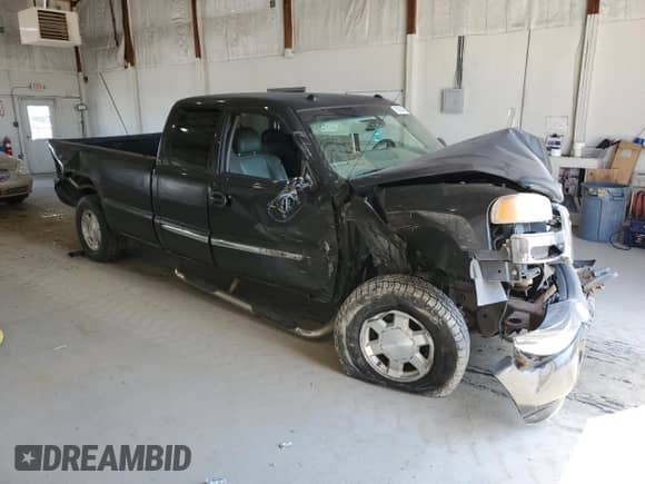 2005 GMC Sierra 1500 SLT with VIN 1GTEK19T95E168040, listed as a Copart auction lot 81080495 with 226,925 mi miles and Salvage title. Bid and sale history available at DreamBid. Image 4.