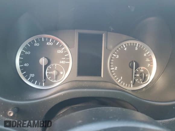 ✅ 2019 Mercedes-Benz Metris Passenger • VIN: WD4PG2EE8K3545252 • Lot: 43011395. Wystawiony na Copart z przebiegiem Nie podano. Bezpłatny archiwum sprzedaży aukcyjnych z USA i szczegółowy raport historii pojazdu na DreamBid. Zdjęcie 9.