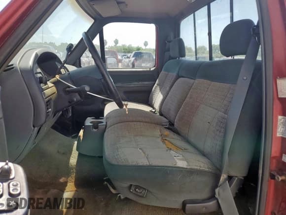 ✅ 1992 Ford F-150 • VIN: 1FTDF15N1NKB23862 • Lot: 65095475. Wystawiony na Copart z przebiegiem 100 853 mil. Bezpłatny archiwum sprzedaży aukcyjnych z USA i szczegółowy raport historii pojazdu na DreamBid. Zdjęcie 7.