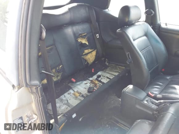 ✅ 2000 Volkswagen Cabriolet GLS • VIN: 3VWDC21V6YM809961 • Лот: 42186595. Опубликован ранее на IAAI с пробегом 196 371 миль. Бесплатный доступ к архиву аукционных продаж из США и подробный отчёт об истории автомобиля на DreamBid. Изображение 8.