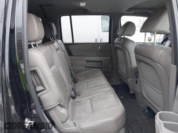 ✅ 2013 Honda Pilot EX-L • VIN: 5FNYF4H77DB050203 • Lot: 43822125. Listed on IAAI with 273,890 mi. Free auction sales archive from the USA and detailed vehicle history report at DreamBid. Image 8.