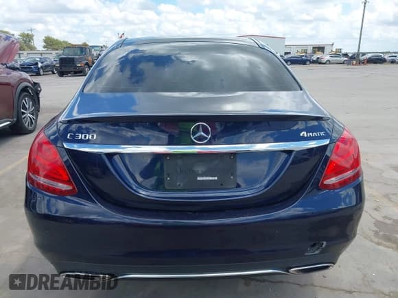✅ 2016 Mercedes-Benz C 300 Luxury • VIN: 55SWF4KB8GU138247 • Lot: 43014664. Listed on IAAI with 116,334 mi. Free auction sales archive from the USA and detailed vehicle history report at DreamBid. Image 18.
