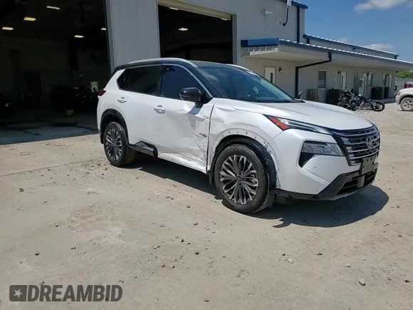 ✅ 2025 Nissan Rogue Platinum • VIN: JN8BT3DD5SW472732 • Lot: 63254425. Listed on Copart with 1,239 mi. Free auction sales archive from the USA and detailed vehicle history report at DreamBid. Image 14.