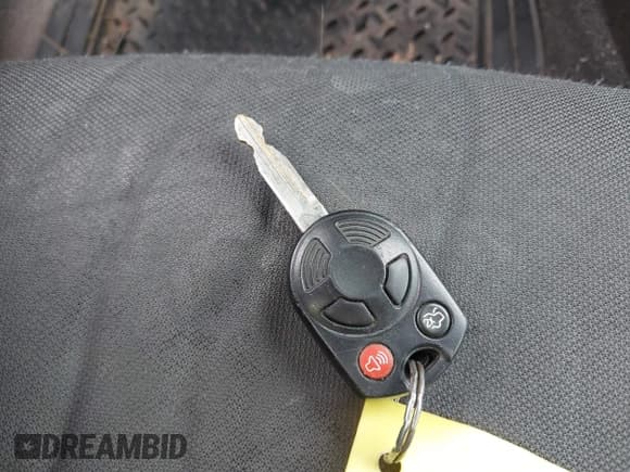 ✅ 2010 Ford Fusion SE • VIN: 3FAHP0HA4AR334048 • Лот: 42515397. Опубликован ранее на IAAI с пробегом 202 701 миль. Бесплатный доступ к архиву аукционных продаж из США и подробный отчёт об истории автомобиля на DreamBid. Изображение 11.