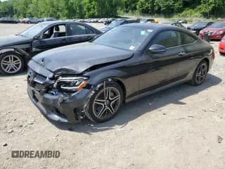 ✅ 2023 Mercedes-Benz C 300 • VIN: W1KWJ8EB9PG131614 • Lot: 58864384. Wystawiony na Copart z przebiegiem 3 069 mil. Bezpłatny archiwum sprzedaży aukcyjnych z USA i szczegółowy raport historii pojazdu na DreamBid. Zdjęcie 1.