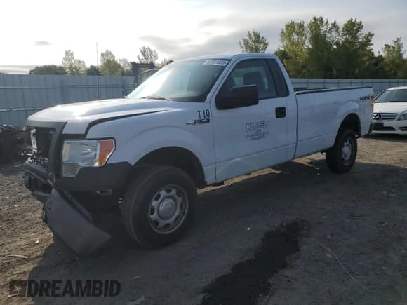 ✅ 2014 Ford F-150 XL • VIN: 1FTMF1EM8EKG39451 • Лот: 82091035. Опубликован ранее на Copart с пробегом 180 079 миль. Бесплатный доступ к архиву аукционных продаж из США и подробный отчёт об истории автомобиля на DreamBid. Изображение 1.