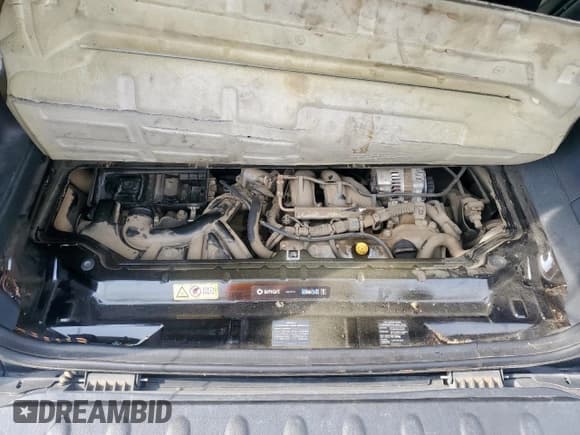 ✅ 2011 Smart fortwo Pure • VIN: WMEEJ3BA4BK447028 • Lot: 57359265. Listed on Copart with 84,657 mi. Free auction sales archive from the USA and detailed vehicle history report at DreamBid. Image 11.