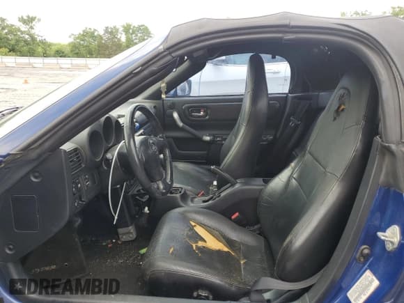 ✅ 2002 Toyota MR2 • VIN: JTDFR320920045035 • Лот: 53417275. Опубликован ранее на Copart с пробегом 139 465 миль. Бесплатный доступ к архиву аукционных продаж из США и подробный отчёт об истории автомобиля на DreamBid. Изображение 7.