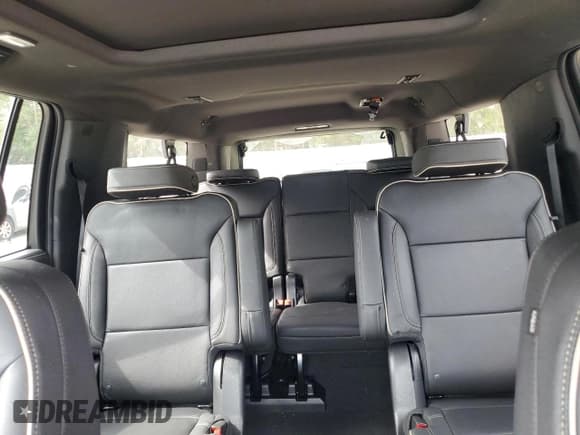 ✅ 2023 GMC Yukon XL SLT • VIN: 1GKS2GKD9PR130915 • Lot: 86301585. Listed on Copart with 30,797 mi. Free auction sales archive from the USA and detailed vehicle history report at DreamBid. Image 10.