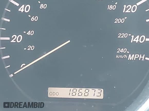 ✅ 2008 Lexus RX 350 • VIN: 2T2HK31U98C077513 • Lot: 42410360. Listed on IAAI with 186,873 mi. Free auction sales archive from the USA and detailed vehicle history report at DreamBid. Image 15.