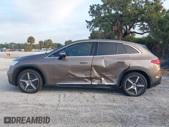 ✅ 2024 Mercedes-Benz EQE 350+ • VIN: 4JGGM2BBXRA054731 • Lot: 43495867. Listed on IAAI with 8,424 mi. Free auction sales archive from the USA and detailed vehicle history report at DreamBid. Image 14.