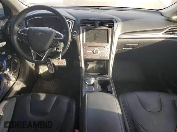 ✅ 2018 Ford Fusion Titanium • VIN: 3FA6P0RU0JR143274 • Лот: 92927235. Опубликован ранее на Copart с пробегом Не указан. Бесплатный доступ к архиву аукционных продаж из США и подробный отчёт об истории автомобиля на DreamBid. Изображение 8.