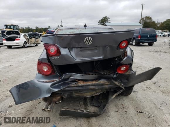 ✅ 2010 Volkswagen Jetta SE • VIN: 3VWRX7AJ1AM063557 • Лот: 90697885. Опубликован ранее на Copart с пробегом Не указан. Бесплатный доступ к архиву аукционных продаж из США и подробный отчёт об истории автомобиля на DreamBid. Изображение 6.