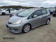 ✅ 2010 Honda Fit Sport • VIN: JHMGE8H42AC026989 • Lot: 90305815. Wystawiony na Copart z przebiegiem 125 353 mil. Bezpłatny archiwum sprzedaży aukcyjnych z USA i szczegółowy raport historii pojazdu na DreamBid. Zdjęcie 1.