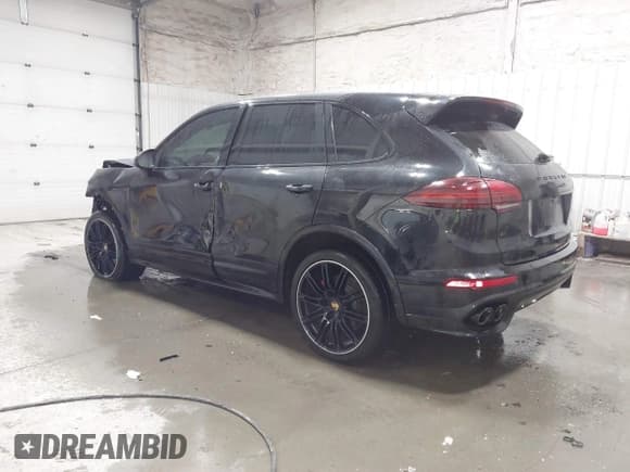 ✅ 2016 Porsche Cayenne GTS • VIN: WP1AD2A24GLA75425 • Lot: 41831754. Listed on IAAI with 92,065 mi. Free auction sales archive from the USA and detailed vehicle history report at DreamBid. Image 3.
