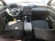 ✅ 2023 Hyundai Tucson SEL • VIN: 5NMJB3AE4PH173217 • Lot: 72360544. Wystawiony na Copart z przebiegiem 19 323 mil. Bezpłatny archiwum sprzedaży aukcyjnych z USA i szczegółowy raport historii pojazdu na DreamBid. Zdjęcie 8.