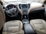 ✅ 2017 Hyundai Santa Fe Limited Ultimate • VIN: KM8SR4HF9HU195174 • Lot: 90760015. Wystawiony na Copart z przebiegiem 199 154 mil. Bezpłatny archiwum sprzedaży aukcyjnych z USA i szczegółowy raport historii pojazdu na DreamBid. Zdjęcie 8.