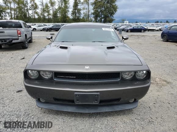 ✅ 2009 Dodge Challenger SE • VIN: 2B3LJ44V69H607067 • Lot: 68578464. Wystawiony na Copart z przebiegiem 100 189 mil. Bezpłatny archiwum sprzedaży aukcyjnych z USA i szczegółowy raport historii pojazdu na DreamBid. Zdjęcie 5.