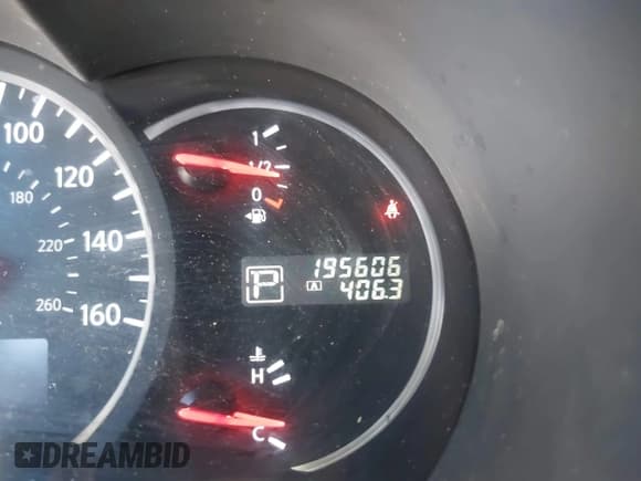 ✅ 2014 Nissan Quest SV • VIN: JN8AE2KP9E9101749 • Lot: 43796530. Listed on IAAI with 195,606 mi. Free auction sales archive from the USA and detailed vehicle history report at DreamBid. Image 16.