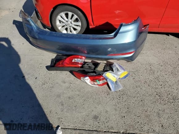 ✅ 2015 Hyundai Sonata Sport • VIN: 5NPE34AF5FH047477 • Лот: 82531095. Опубликован ранее на Copart с пробегом 123 280 миль. Бесплатный доступ к архиву аукционных продаж из США и подробный отчёт об истории автомобиля на DreamBid. Изображение 12.