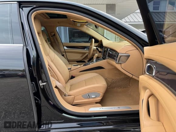 ✅ 2014 Porsche Panamera S E-Hybrid • VIN: WP0AD2A77EL044504 • Lot: 85140245. Wystawiony na Copart z przebiegiem 88 520 mil. Bezpłatny archiwum sprzedaży aukcyjnych z USA i szczegółowy raport historii pojazdu na DreamBid. Zdjęcie 5.