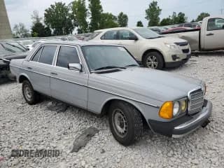 ✅ 1983 Mercedes-Benz 300 D • VIN: WDBAB33A7DB020789 • Лот: 63806404. Опубликован ранее на Copart с пробегом 190 258 миль. Бесплатный доступ к архиву аукционных продаж из США и подробный отчёт об истории автомобиля на DreamBid. Изображение 4.