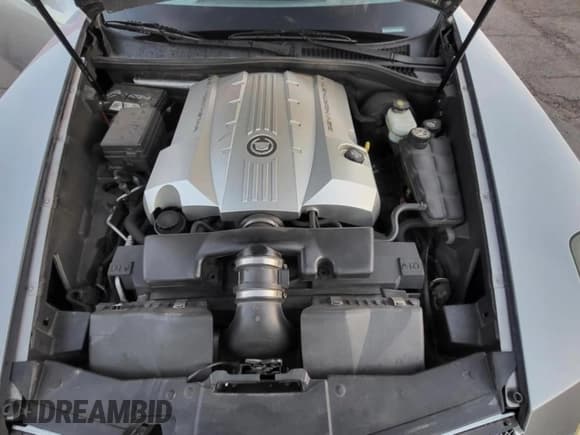 ✅ 2004 Cadillac XLR • VIN: 1G6YV34A945601816 • Lot: 50757205. Wystawiony na Copart z przebiegiem 182 078 mil. Bezpłatny archiwum sprzedaży aukcyjnych z USA i szczegółowy raport historii pojazdu na DreamBid. Zdjęcie 7.