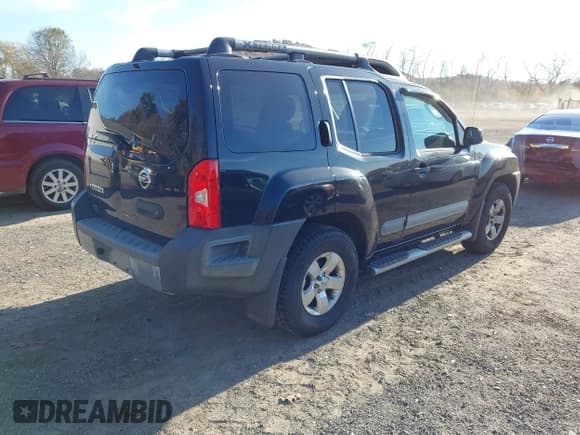 ✅ 2011 Nissan Xterra S • VIN: 5N1AN0NW2BC501598 • Lot: 43611404. Wystawiony na IAAI z przebiegiem 169 549 mil. Bezpłatny archiwum sprzedaży aukcyjnych z USA i szczegółowy raport historii pojazdu na DreamBid. Zdjęcie 4.