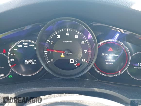 ✅ 2019 Porsche Cayenne • VIN: WP1AA2AY6KDA13900 • Lot: 43201722. Wystawiony na IAAI z przebiegiem 32 297 mil. Bezpłatny archiwum sprzedaży aukcyjnych z USA i szczegółowy raport historii pojazdu na DreamBid. Zdjęcie 7.