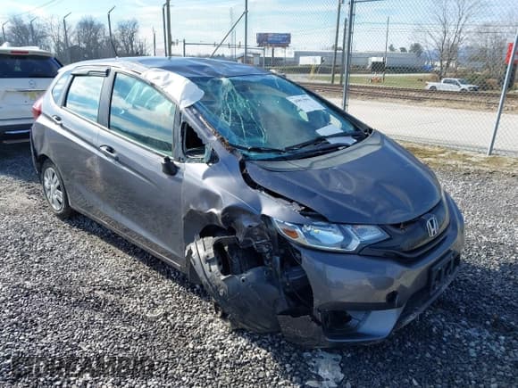 ✅ 2015 Honda Fit LX • VIN: 3HGGK5H55FM708516 • Lot: 43853993. Listed on IAAI with 88,801 mi. Free auction sales archive from the USA and detailed vehicle history report at DreamBid. Image 1.