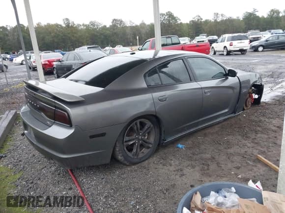 ✅ 2012 Dodge Charger RT Max • VIN: 2C3CDXDT5CH160085 • Лот: 43532438. Опубликован ранее на IAAI с пробегом 194 738 миль. Бесплатный доступ к архиву аукционных продаж из США и подробный отчёт об истории автомобиля на DreamBid. Изображение 4.