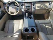 ✅ 2013 Ford Expedition Max XLT • VIN: 1FMJK1J50DEF19889 • Lot: 64487235. Wystawiony na Copart z przebiegiem 180 189 mil. Bezpłatny archiwum sprzedaży aukcyjnych z USA i szczegółowy raport historii pojazdu na DreamBid. Zdjęcie 8.